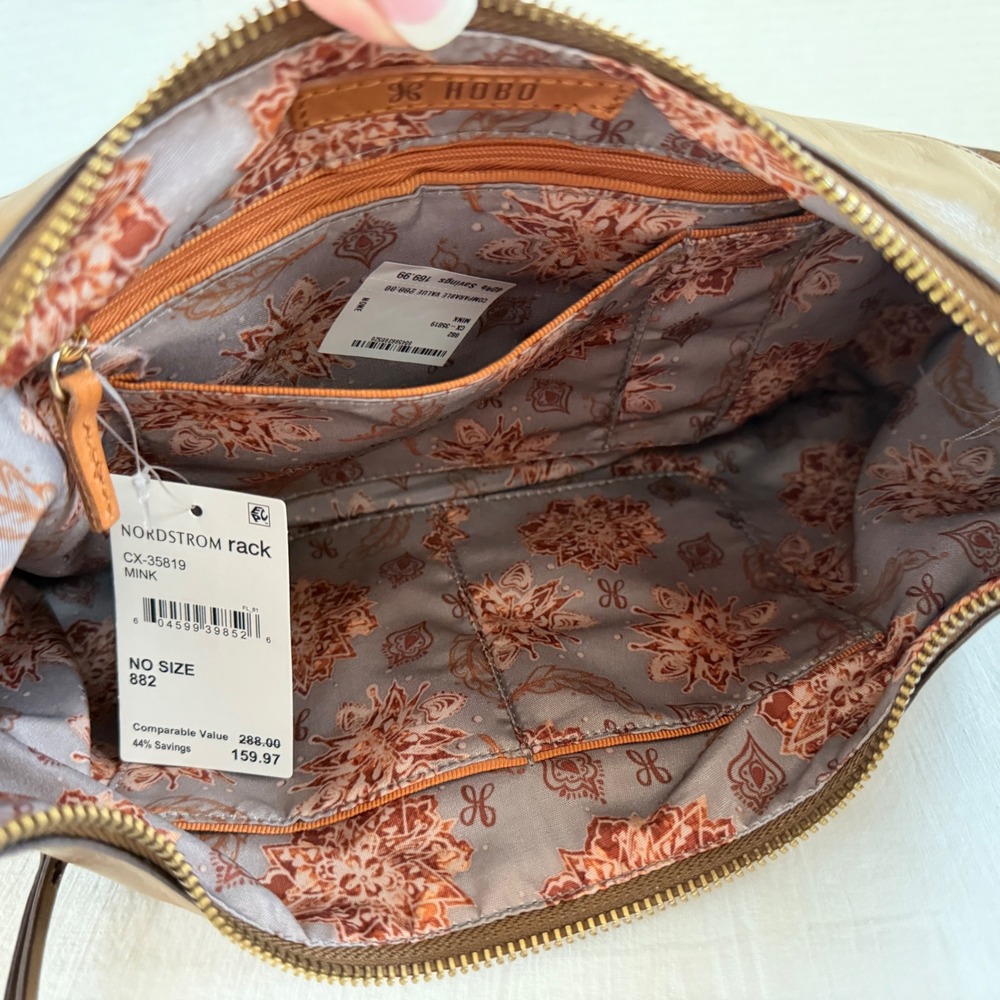 HOBO Int'l PREVAIL Shoulder Bag Mink NWT Crescent-Shaped Zip Top - Picture 8 of 11